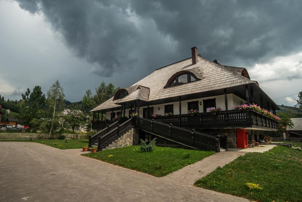 Pensiunea La Moara Fundu Moldovei Exterior photo