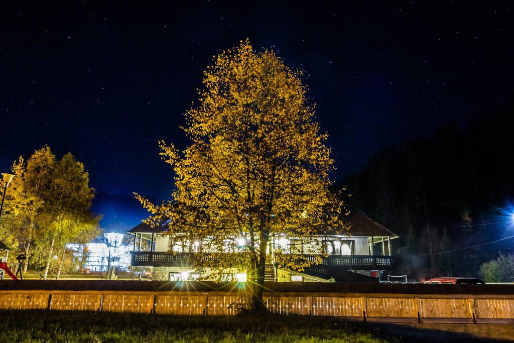 Pensiunea La Moara Fundu Moldovei Exterior photo